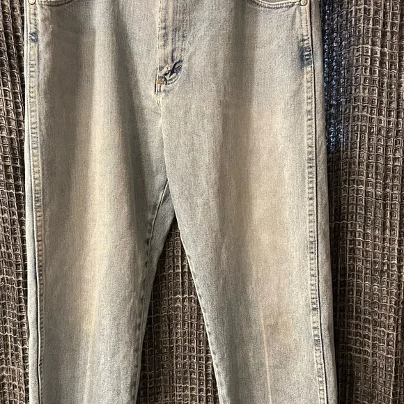 Men's Twenty X Jeans Denim. Have a few stains and loose patched loop . - Picture 2 of 7